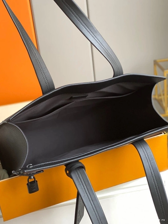 WIS TOTE VUITTON LOUIS 0310